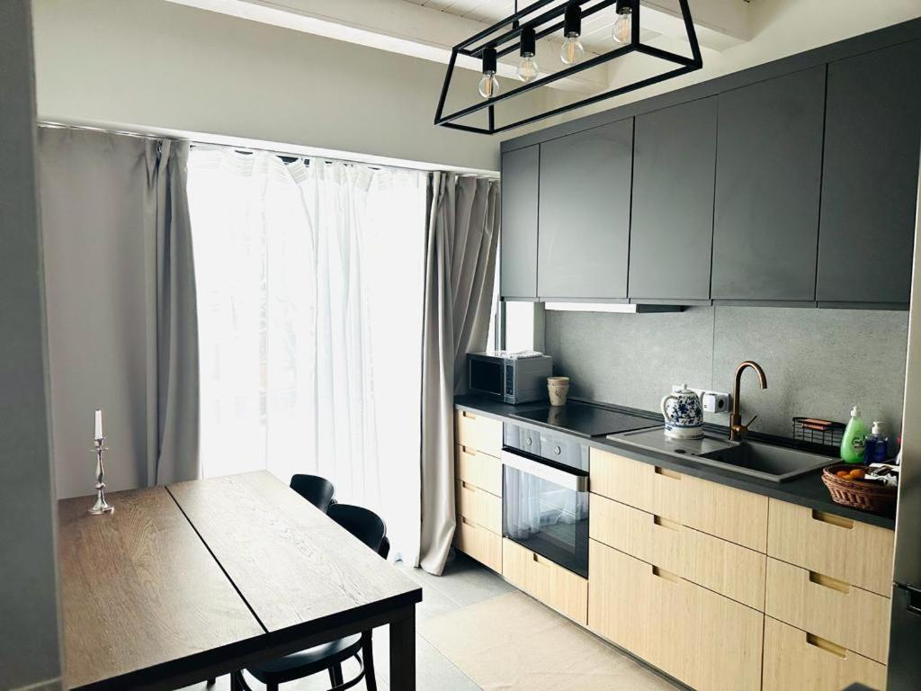 Stone Apartment Жилина Екстериор снимка