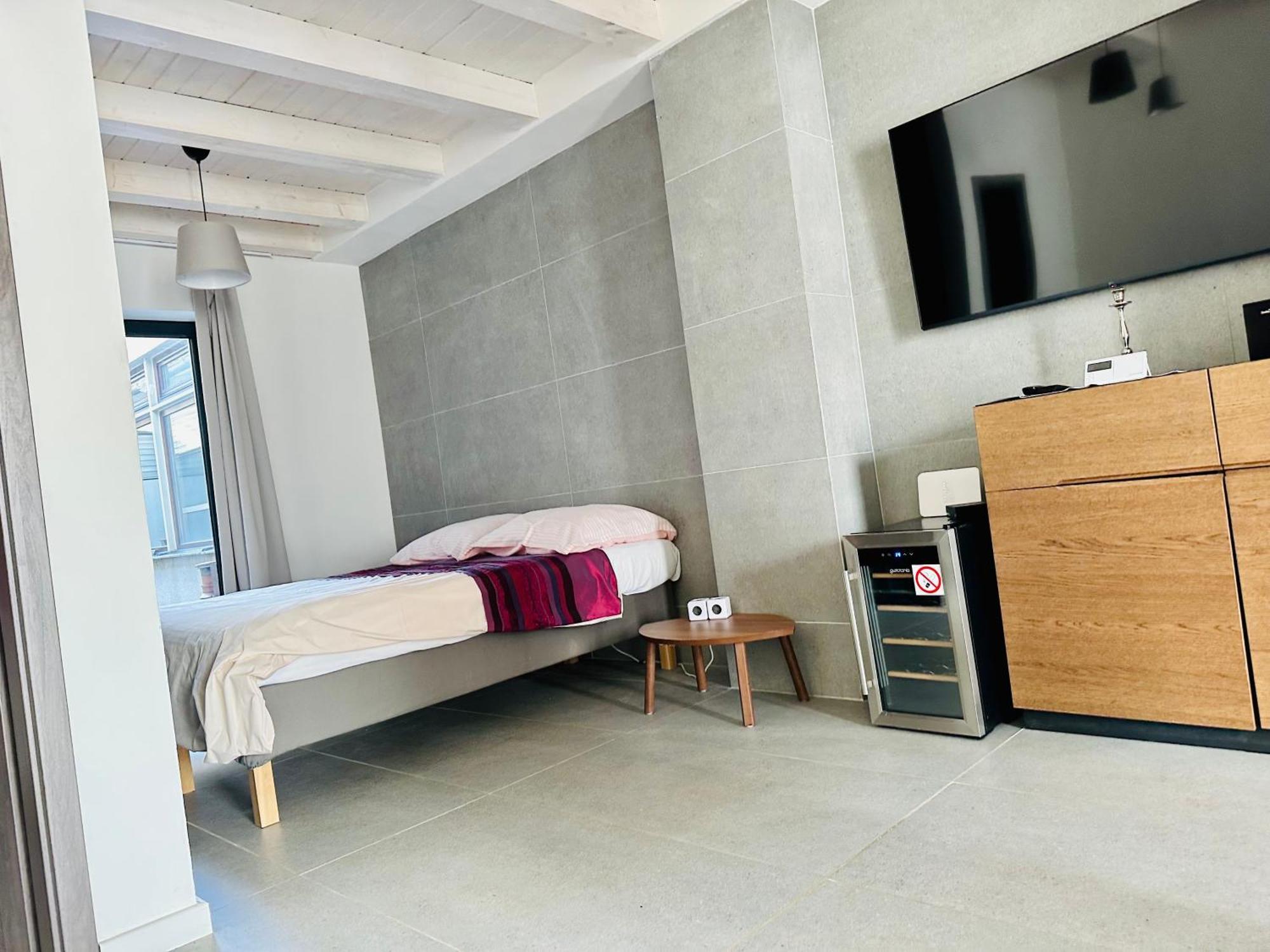 Stone Apartment Жилина Екстериор снимка